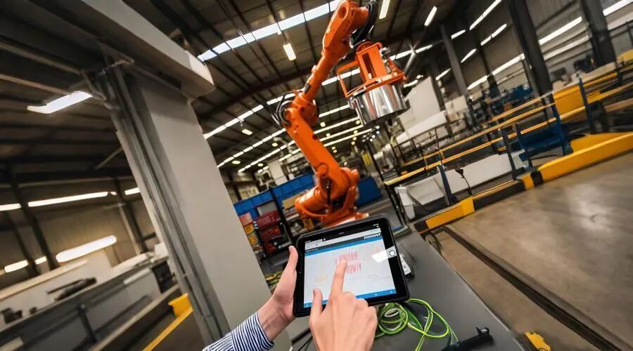 中國工業(yè)互聯(lián)網(wǎng) 十年范式革命開新局，人工智能應用軟件開發(fā)成核心驅(qū)動力